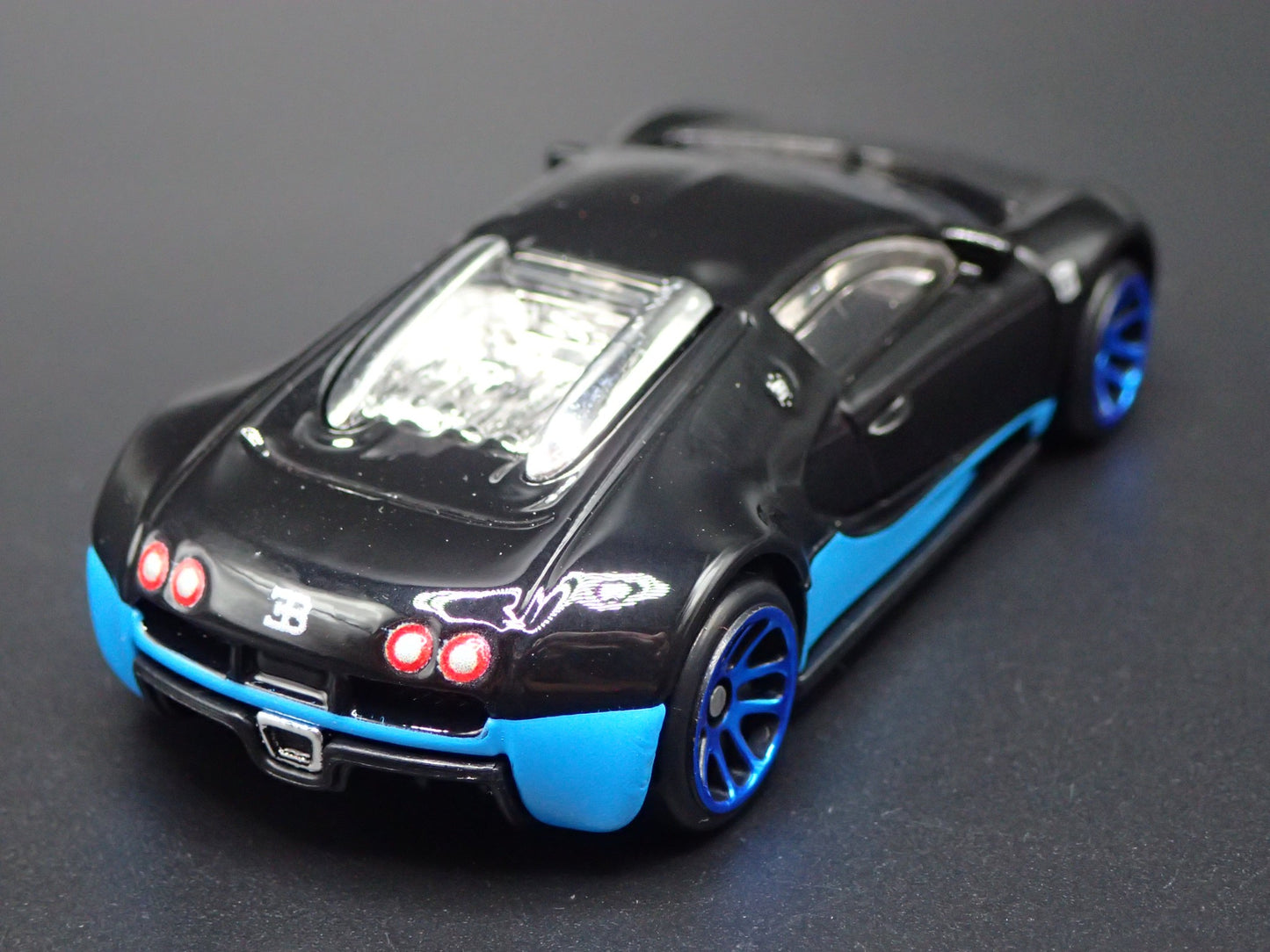 2005-2011 BUGATTI VEYRON SUPER CAR TRANSFORMERS 1:64 SCALE DIECAST MODEL CAR