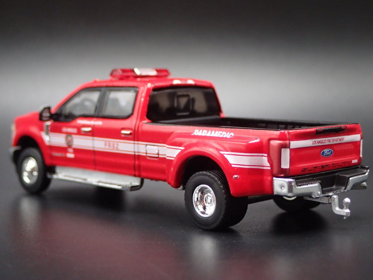 2018 18 FORD F350 LARIAT DUALLY TRUCK w HITCH LAFD 1:64 SCALE DIECAST MODEL CAR