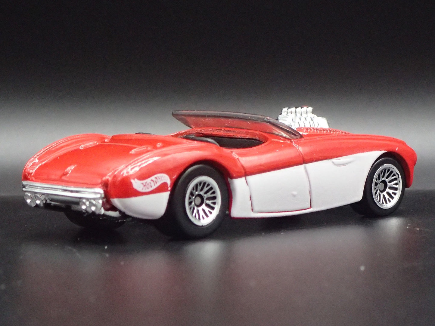 1953-1956 AUSTIN HEALEY ROADSTER CONVERTIBLE RED 1:64 SCALE DIECAST MODEL CAR