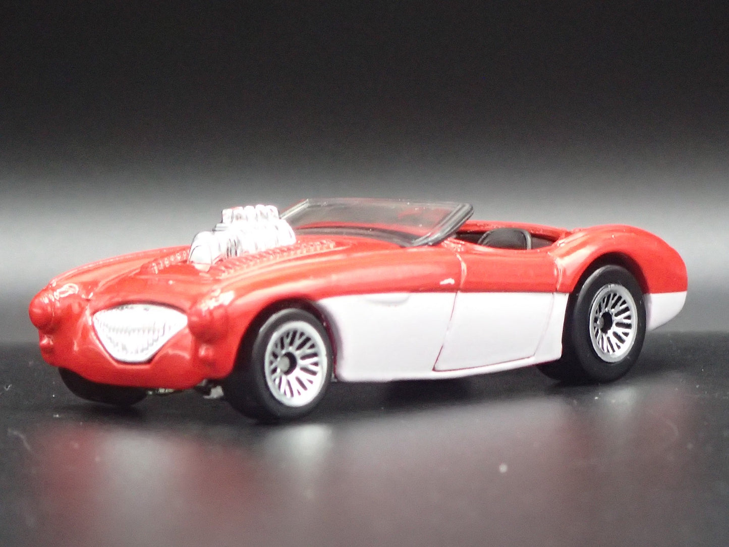1953-1956 AUSTIN HEALEY ROADSTER CONVERTIBLE RED 1:64 SCALE DIECAST MODEL CAR