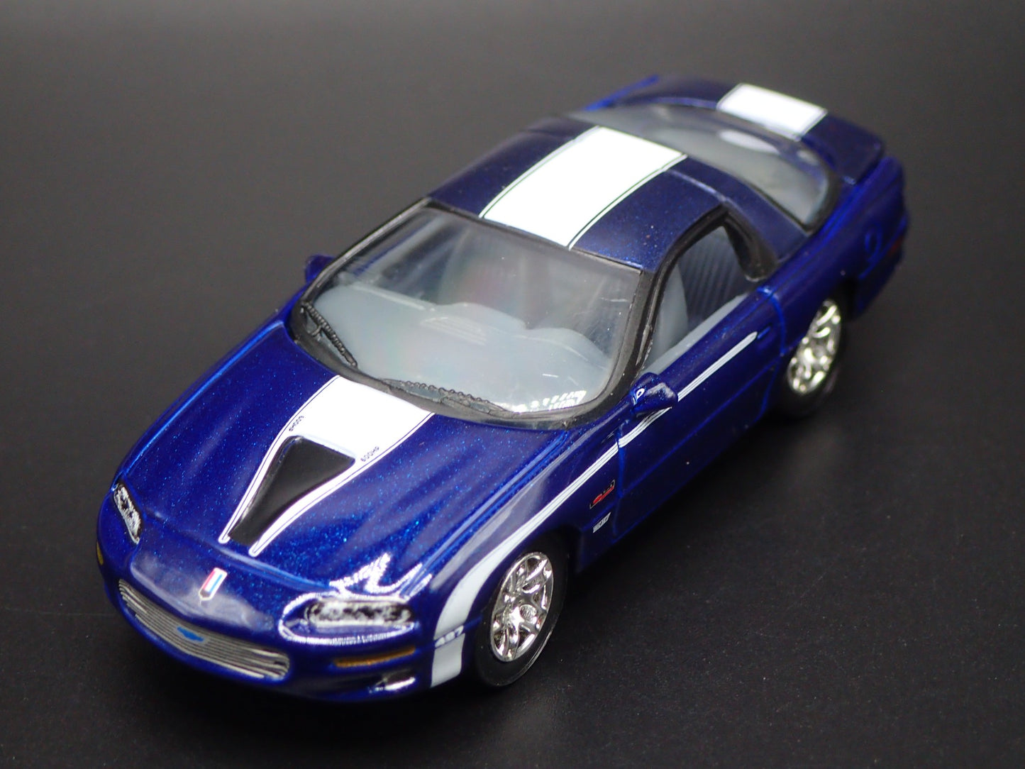 1993-2002 CHEVY CHEVROLET CAMARO ZL1 BLUE 1:64 SCALE DIORAMA DIECAST MODEL CAR