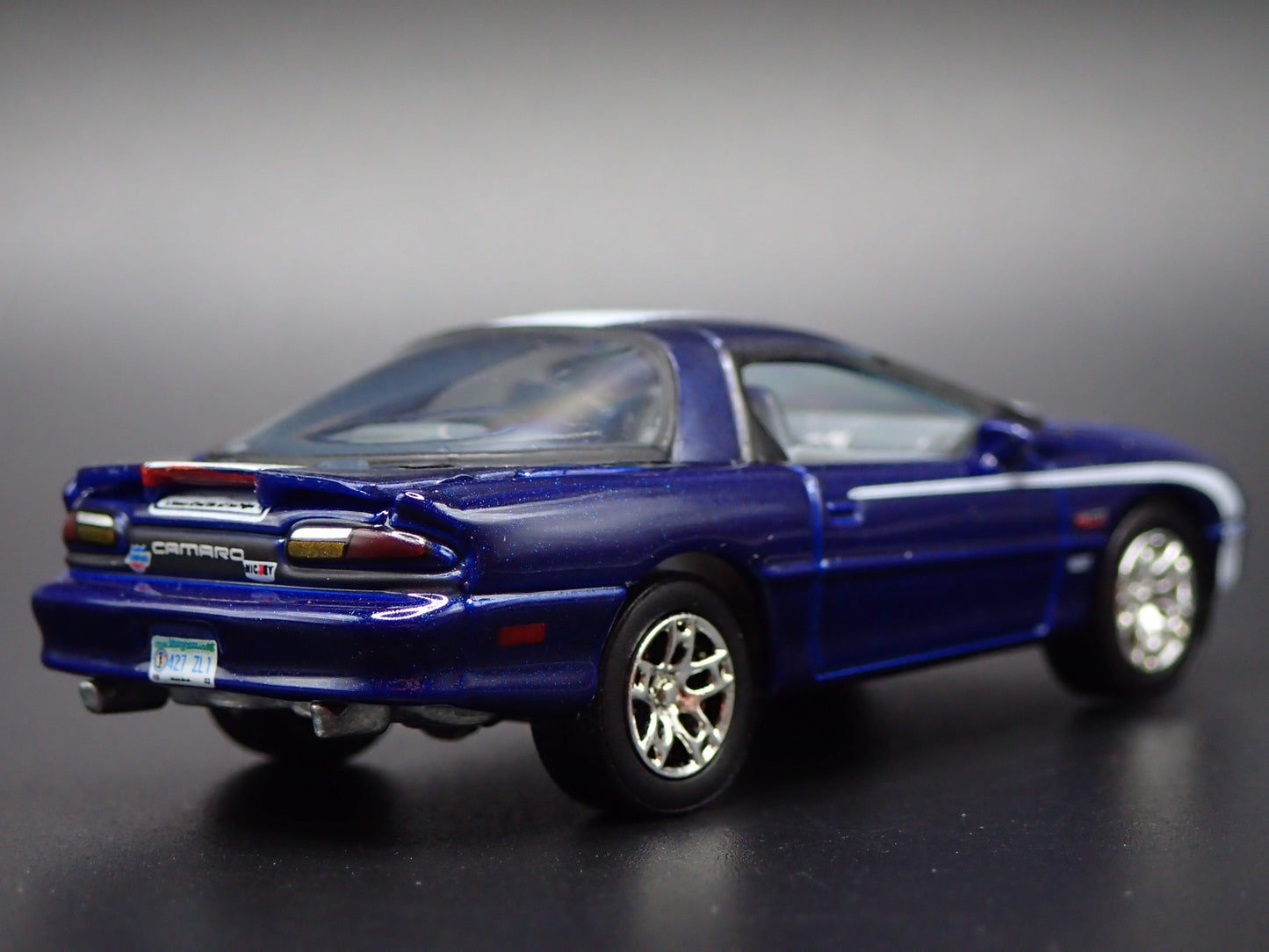 1993-2002 CHEVY CHEVROLET CAMARO ZL1 BLUE 1:64 SCALE DIORAMA DIECAST MODEL CAR