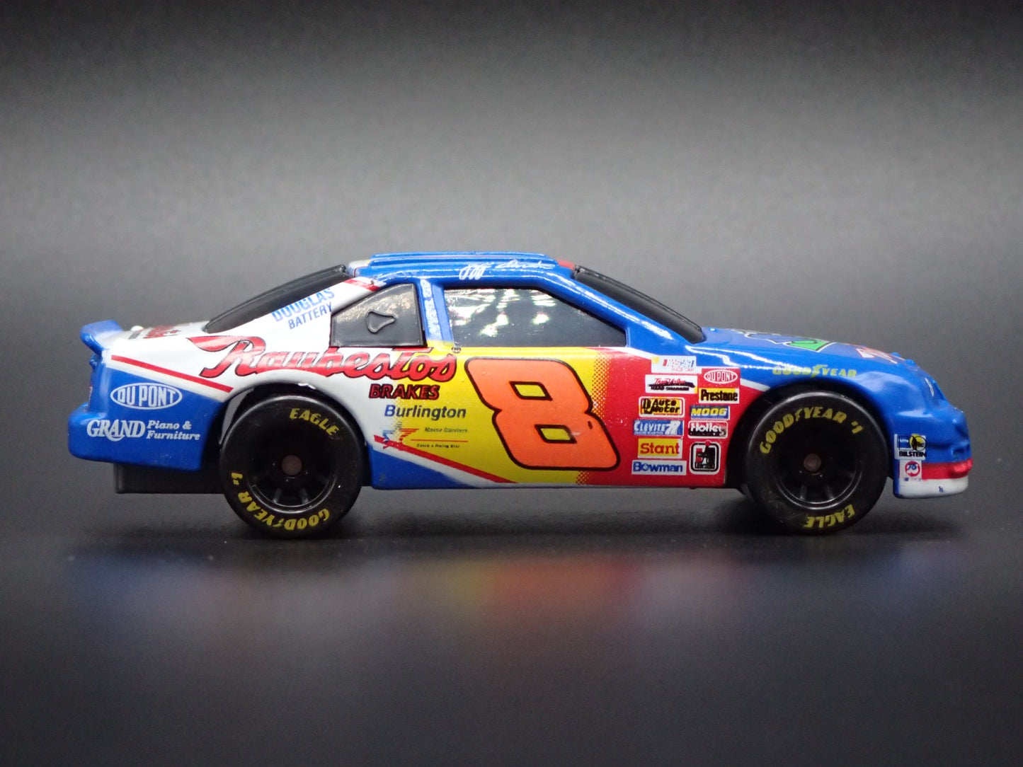 1995 95 FORD THUNDERBIRD 8 JEFF BURTON RAYBESTOS NASCAR 1:64 SCALE DIECAST CAR