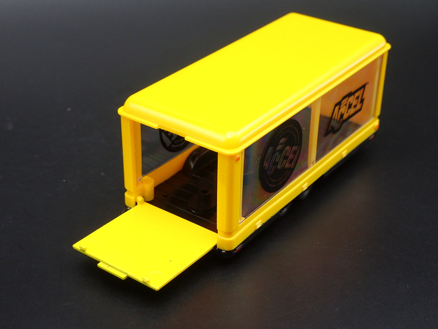 ENCLOSED GLASS CAR DISPLAY TRAILER ACCEL RARE 1:64 SCALE DIORAMA DIECAST MODEL