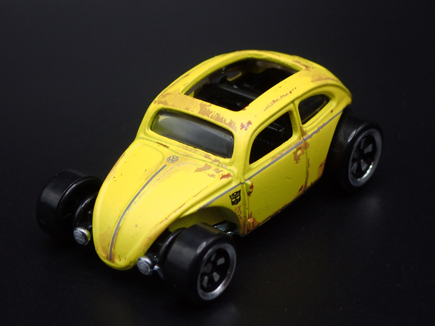 CUSTOM VW VOLKSWAGEN BEETLE BUG TRANSFORMER 1/64 SCALE DIORAMA DIECAST MODEL CAR