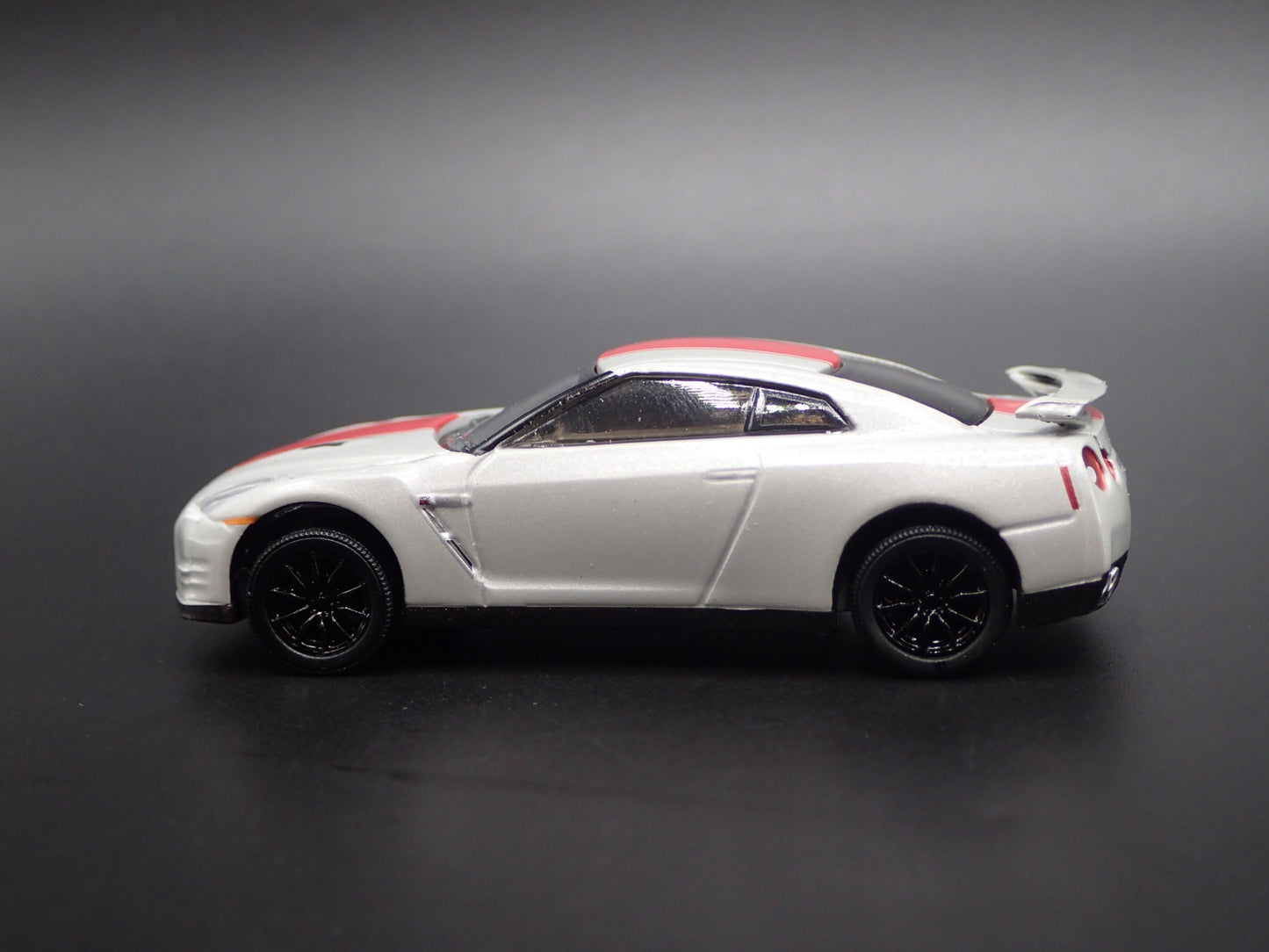 2007-2025 NISSAN SKYLINE GTR R35 GRAY 1:64 SCALE COLLECTIBLE DIECAST MODEL CAR