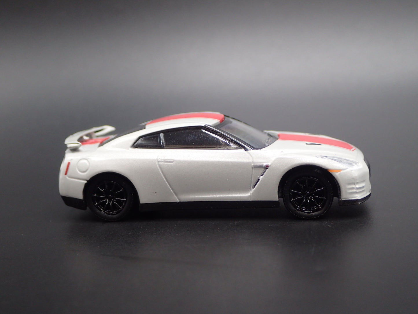 2007-2025 NISSAN SKYLINE GTR R35 GRAY 1:64 SCALE COLLECTIBLE DIECAST MODEL CAR
