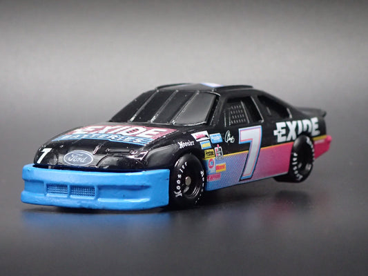 1994 94 FORD THUNDERBIRD 7 GEOFF BODINE NASCAR 1:64 SCALE DIECAST MODEL CAR
