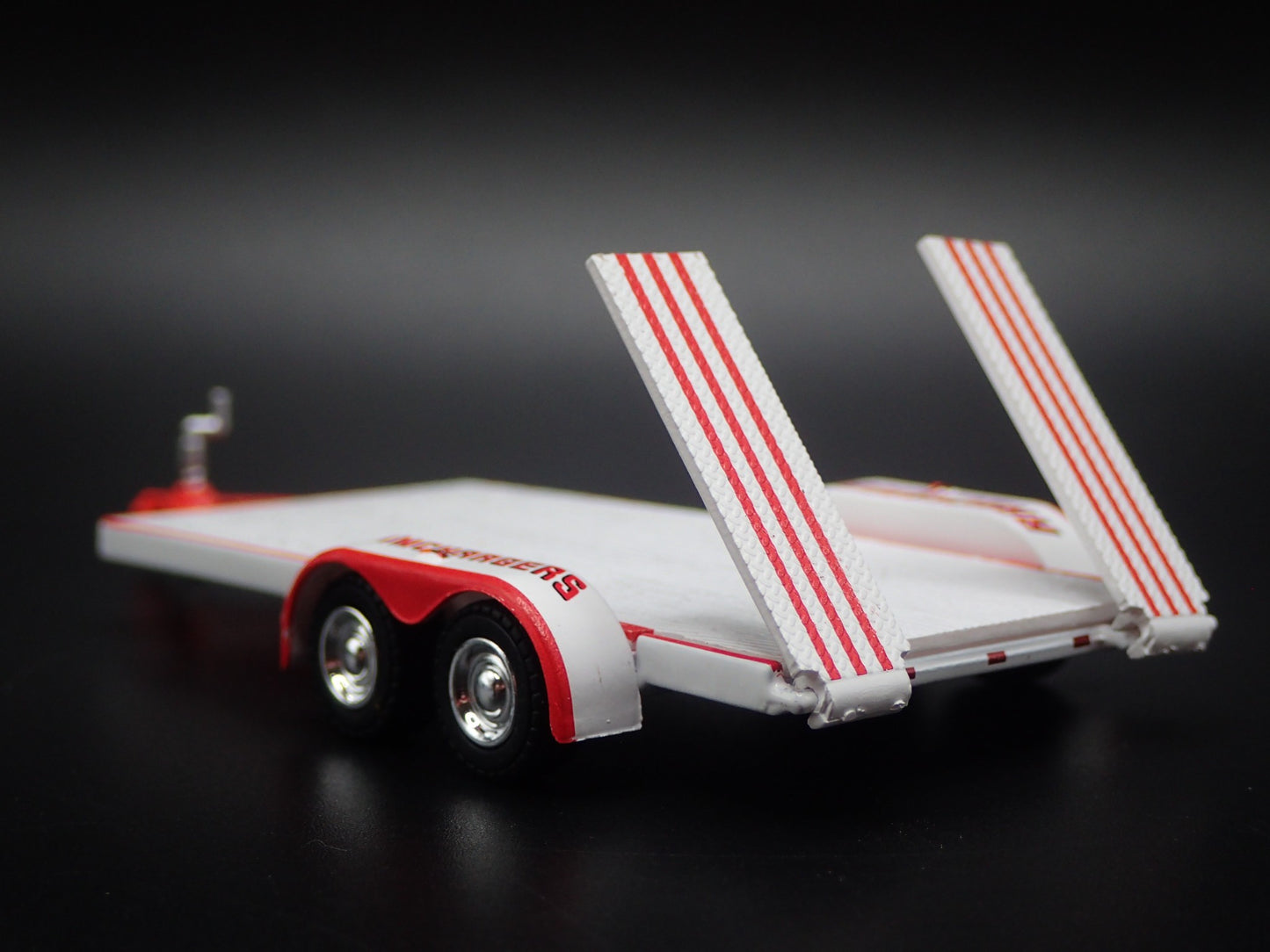 FLATBED CAR HAULER TRAILER  WITH LOADING RAMPS 1:64 SCALE DIORAMA PROP MODEL
