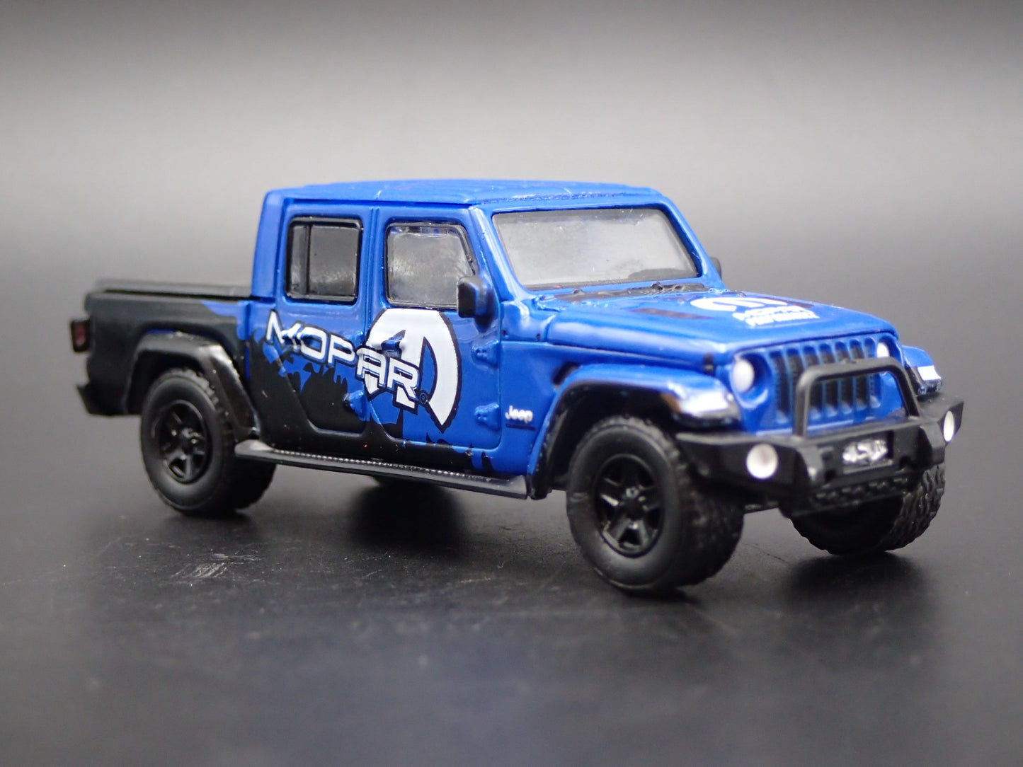 2020-2025 JEEP GLADIATOR PICKUP TRUCK W HITCH MOPAR 1:64 SCALE DIECAST MODEL CAR