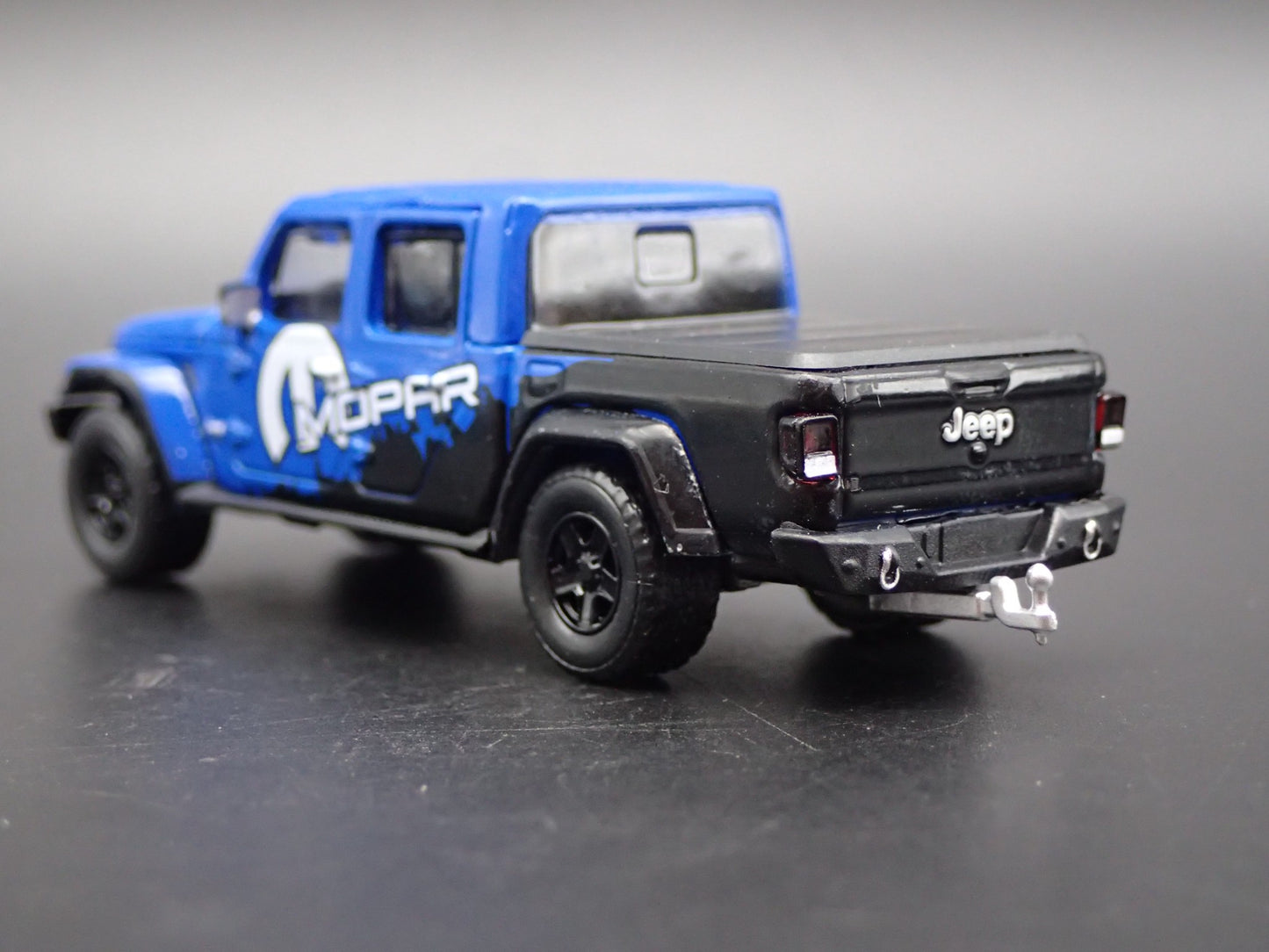 2020-2025 JEEP GLADIATOR PICKUP TRUCK W HITCH MOPAR 1:64 SCALE DIECAST MODEL CAR