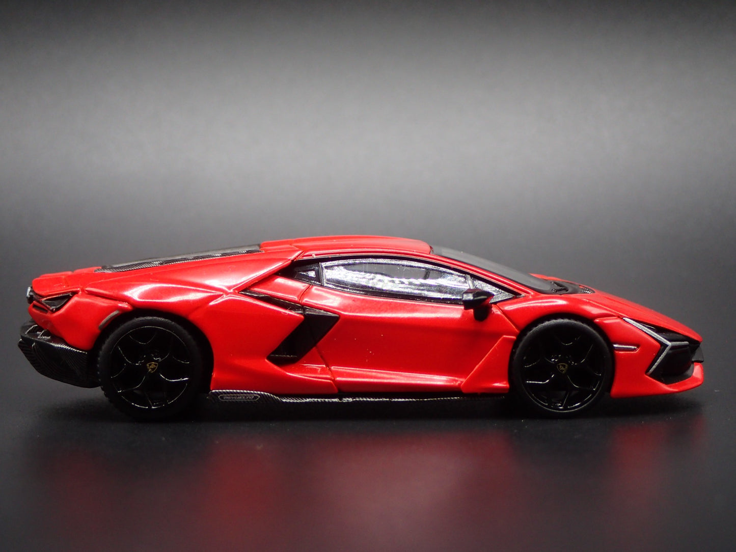 2024-2025 LAMBORGHINI REVUELTO SUPER CAR RED 1:64 SCALE DIECAST MODEL CAR