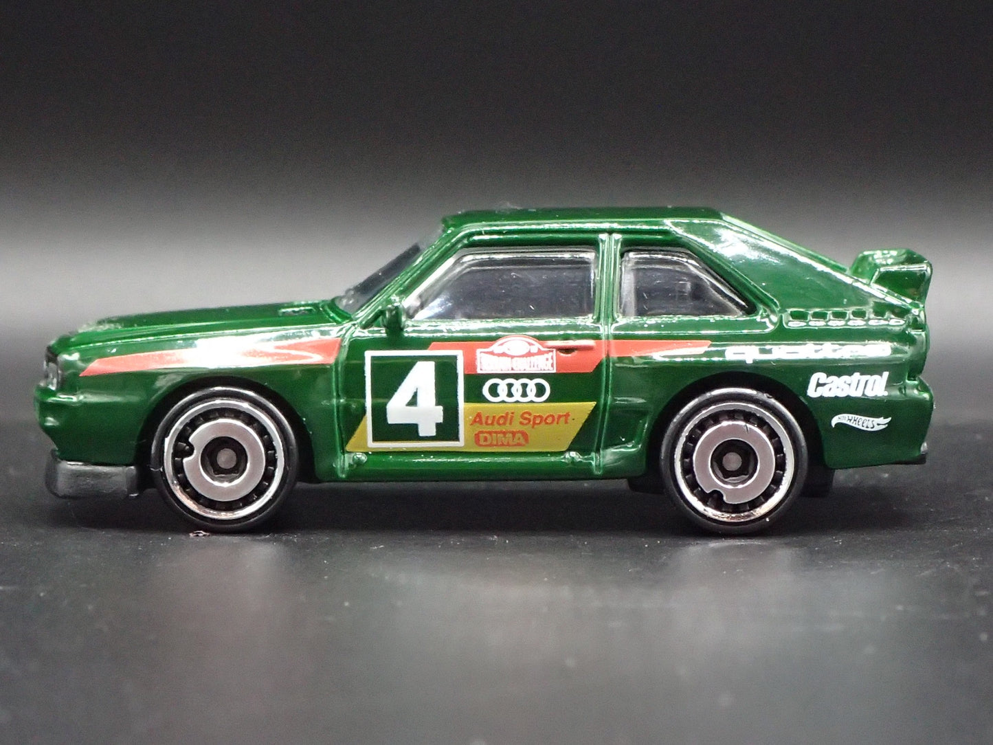 1980-1991 AUDI SPORT QUATTRO GREEN 1:64 SCALE COLLECTIBLE DIECAST MODEL CAR