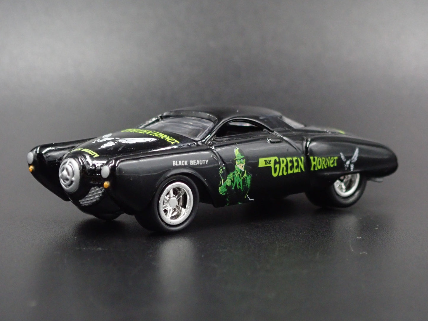 1951 STUDEBAKER COMMANDER GREEN HORNET 1:64 SCALE DIORAMA DIECAST MODEL CAR