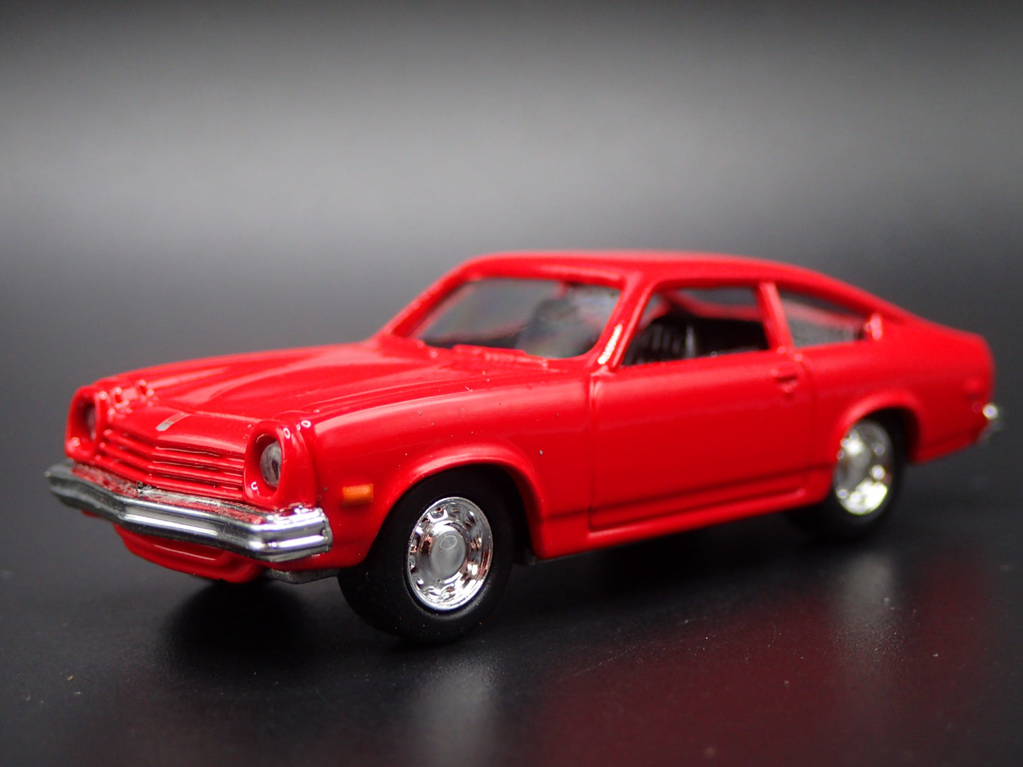 1971-1977 CHEVY CHEVROLET VEGA 1/64 SCALE COLLECTIBLE DIORAMA DIECAST MODEL CAR