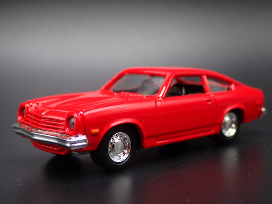 1971-1977 CHEVY CHEVROLET VEGA 1/64 SCALE COLLECTIBLE DIORAMA DIECAST MODEL CAR