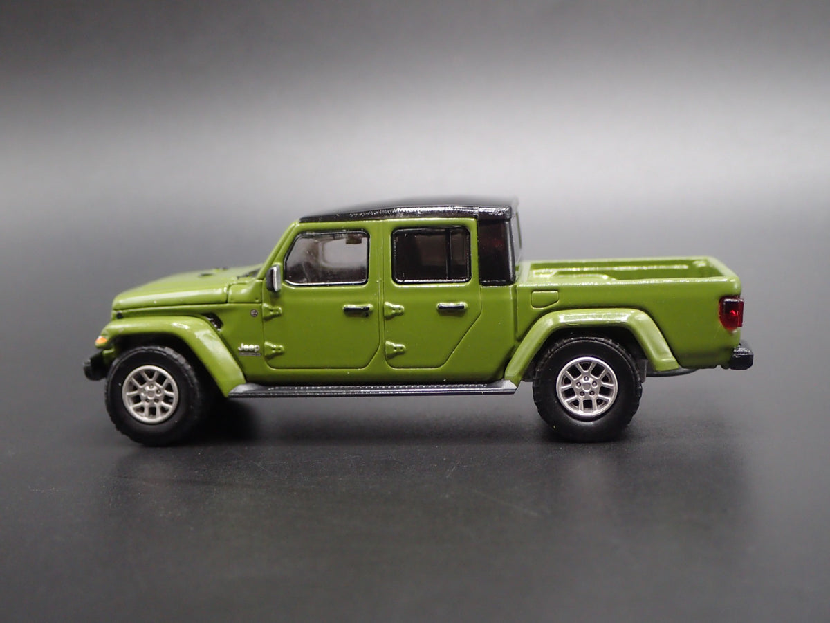 2020-2022 JEEP GLADIATOR PICKUP TRUCK RARE 1:64 SCALE DIORAMA DIECAST MODEL CAR-Burning Rubber Toy Company
