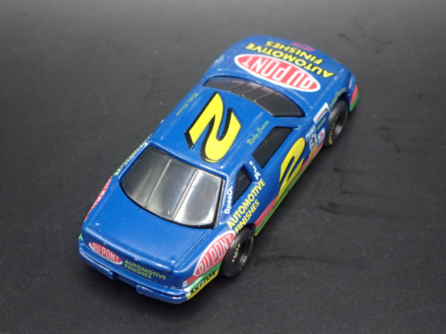 1994 94 CHEVY LUMINA 2 RICKY CRAVEN DU PONT NASCAR 1:64 SCALE DIECAST MODEL CAR