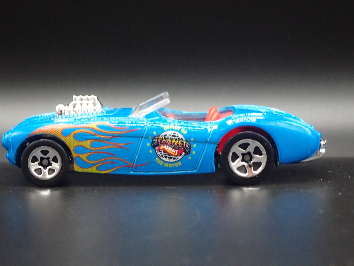 1953-1956 AUSTIN HEALEY ROADSTER CONVERTIBLE BLUE 1:64 SCALE DIECAST MODEL CAR