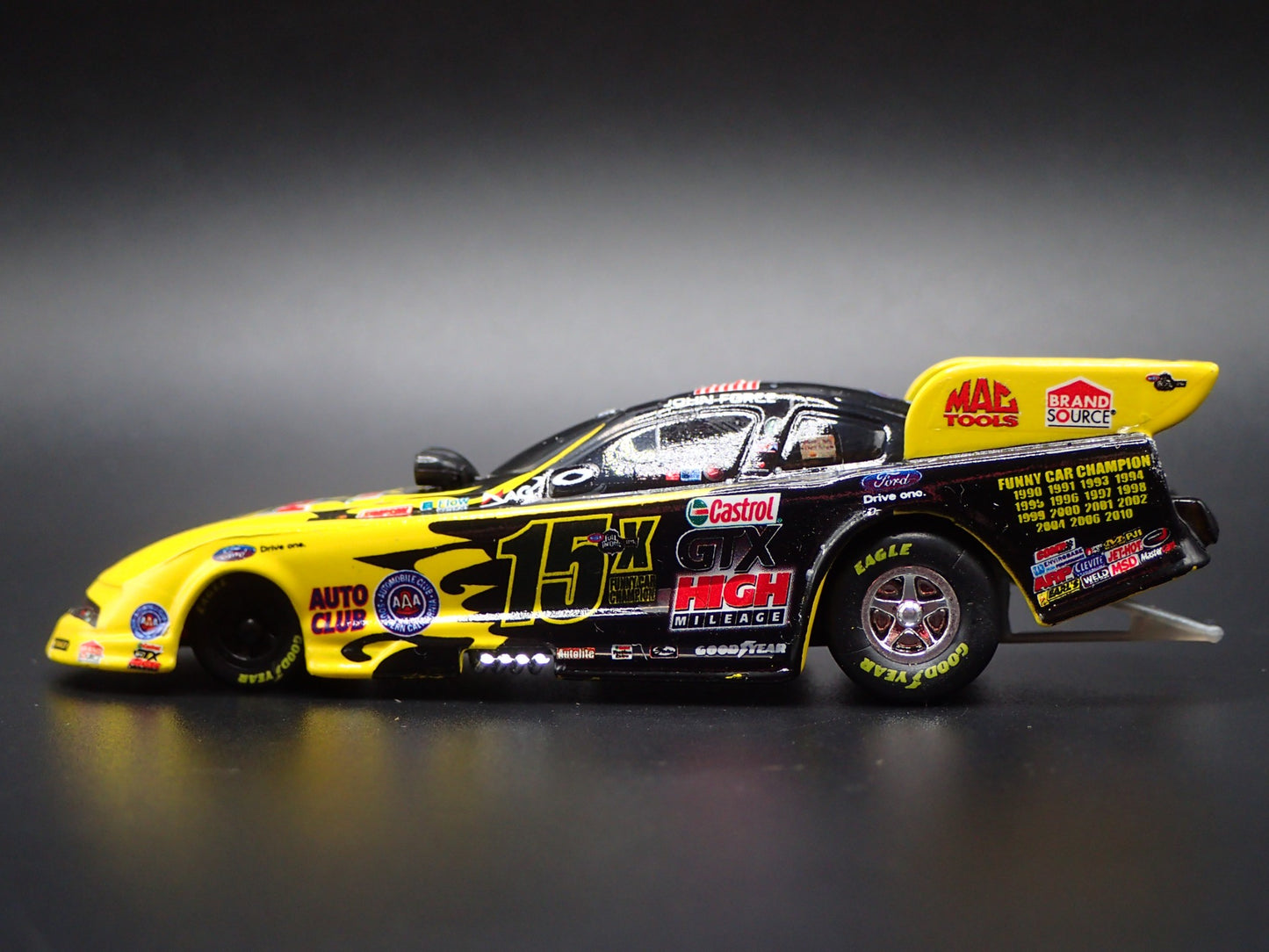2011 FORD MUSTANG FUNNY CAR JOHN FORCE CASTROL GTX 1:64 SCALE DIECAST MODEL CAR
