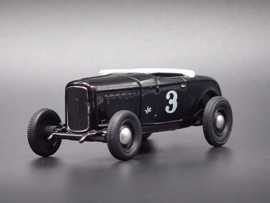 1932 32 FORD ROADSTER HOT ROD BLACK 1:64 SCALE DIORAMA DIECAST MODEL CAR