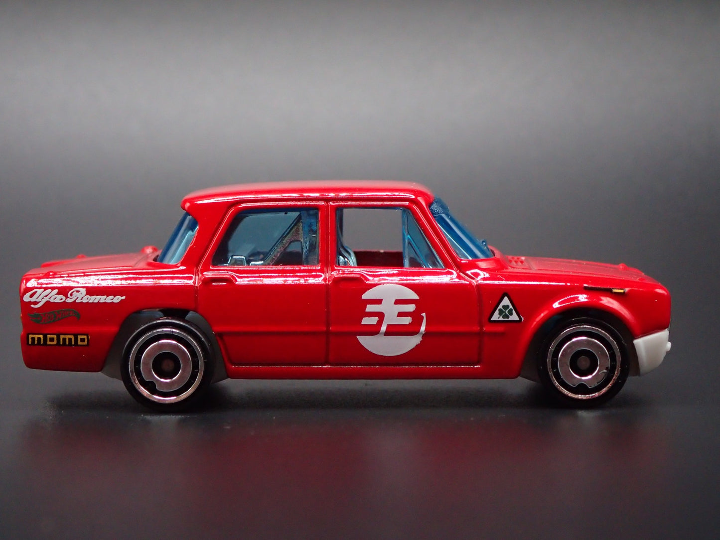 1963-1964 ALFA ROMEO GIULIA TI SUPER RED 1:64 SCALE DIORAMA DIECAST MODEL CAR
