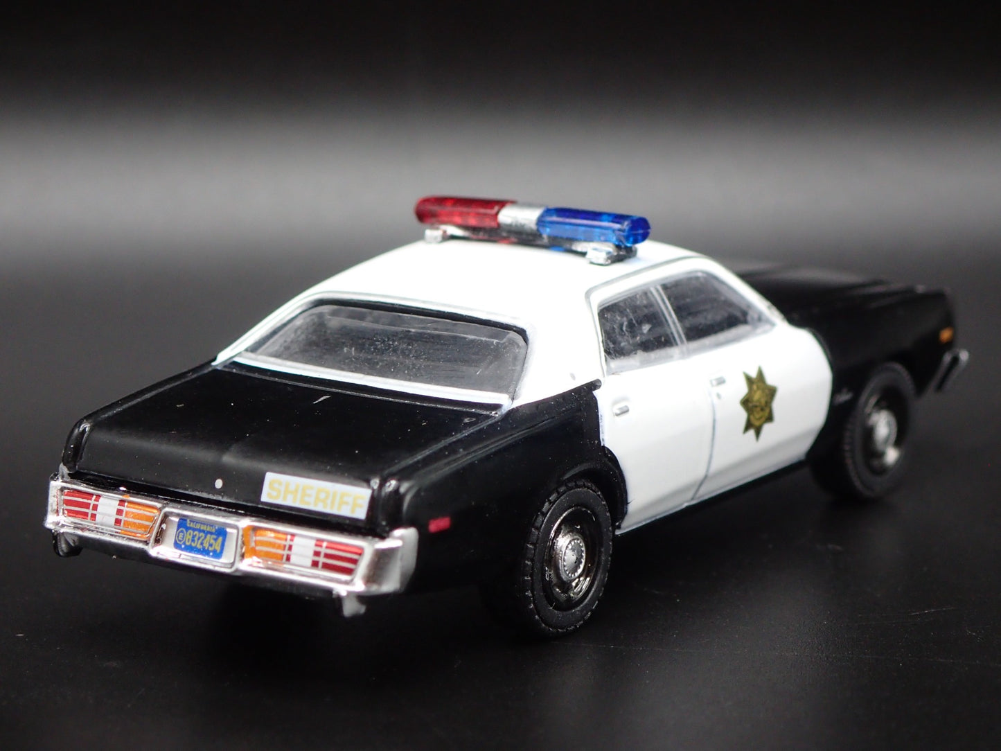 1977 77 DODGE MONACO COUNTY SHERIFF POLICE CAR RARE 1/64 SCALE DIECAST MODEL CAR