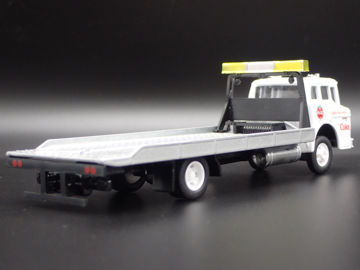 1990 90 FORD COE C8000 COCA-COLA FLATBED TOW TRUCK 1:64 SCALE DIECAST MODEL CAR