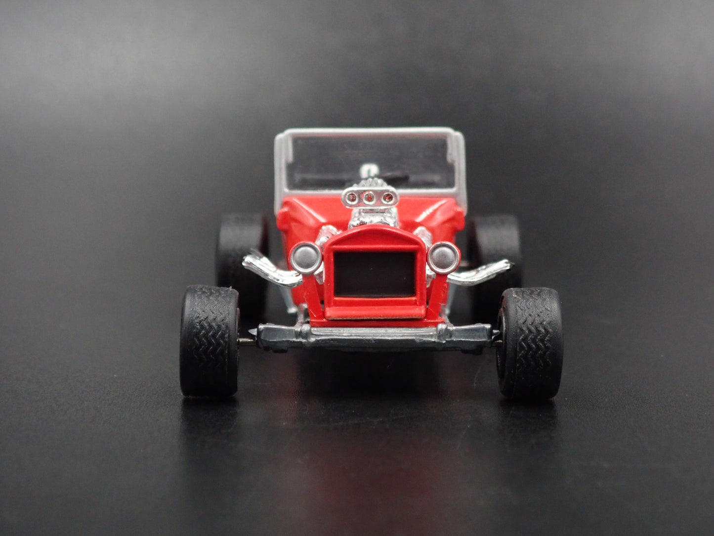 1923 23 FORD T BUCKET HOT ROD RED 1/64 SCALE COLLECTIBLE DIORAMA DIECAST MODEL CAR