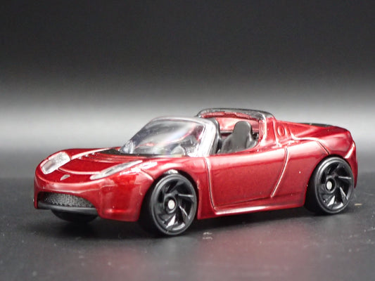 2008-2012 TESLA ROADSTER RED 1:64 SCALE COLLECTIBLE DIORAMA DIECAST MODEL CAR