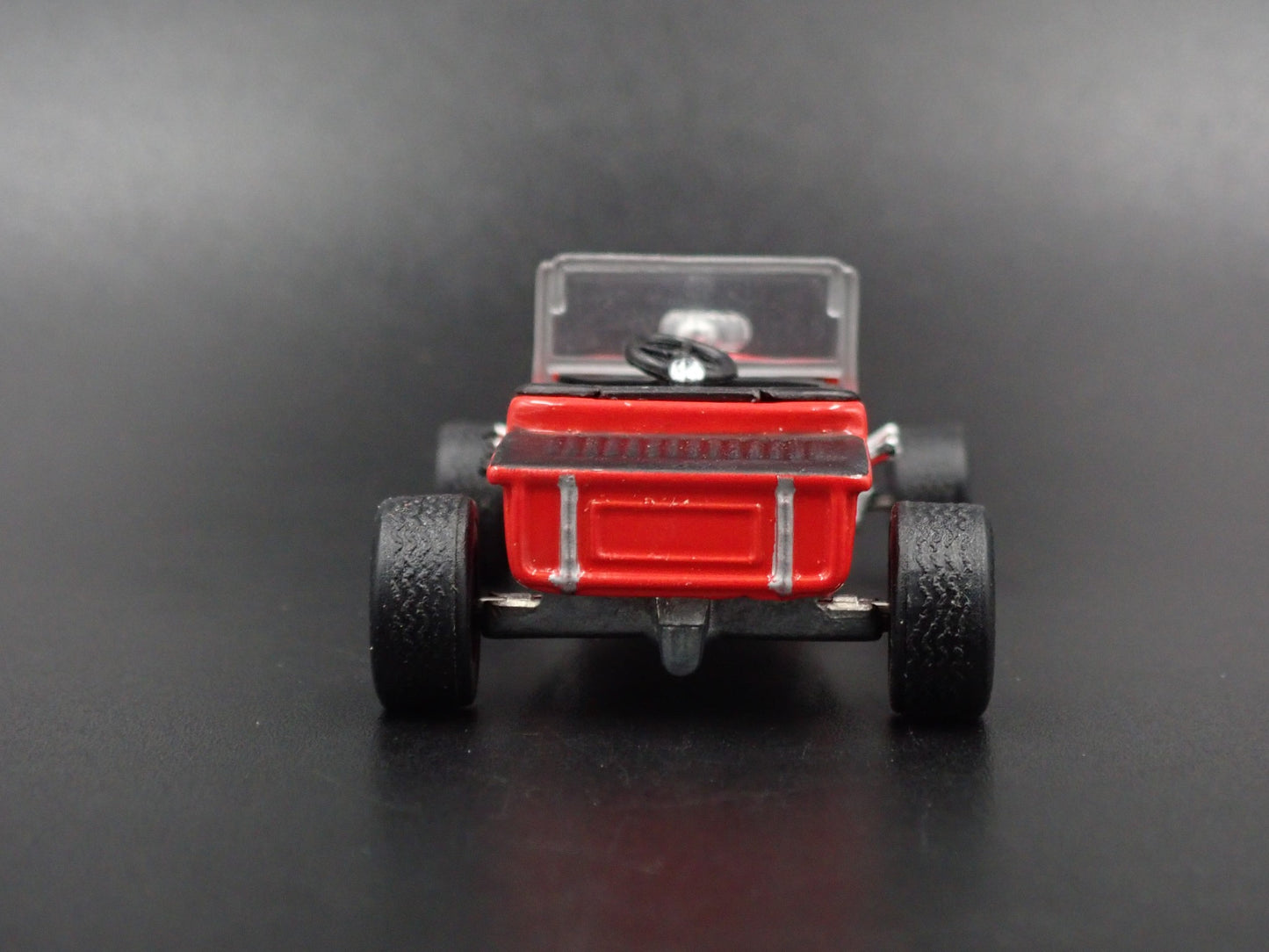 1923 23 FORD T BUCKET HOT ROD RED 1/64 SCALE COLLECTIBLE DIORAMA DIECAST MODEL CAR