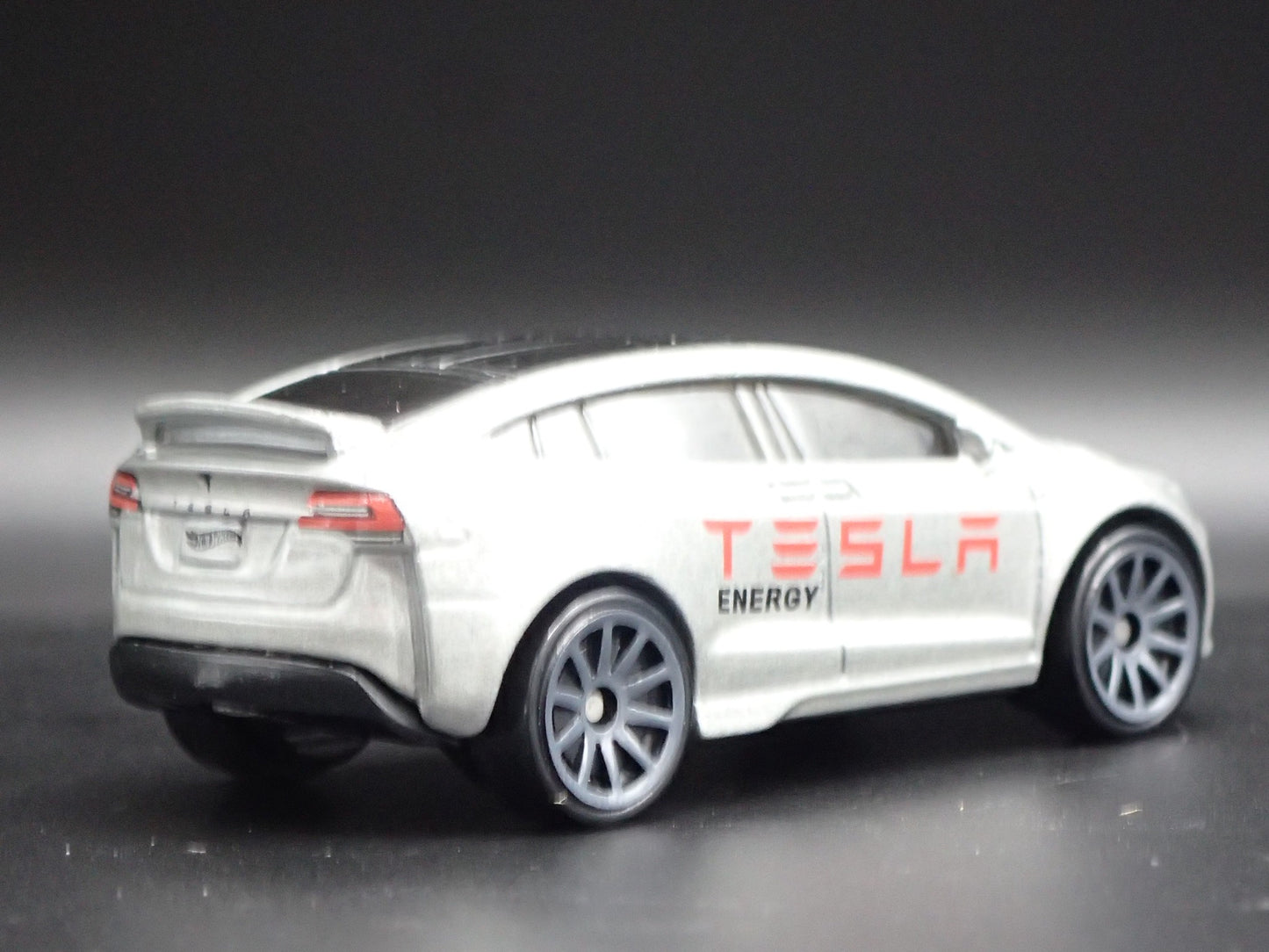 2016-2025 TESLA MODEL X SUV 1:64 SCALE COLLECTIBLE DIORAMA DIECAST MODEL CAR