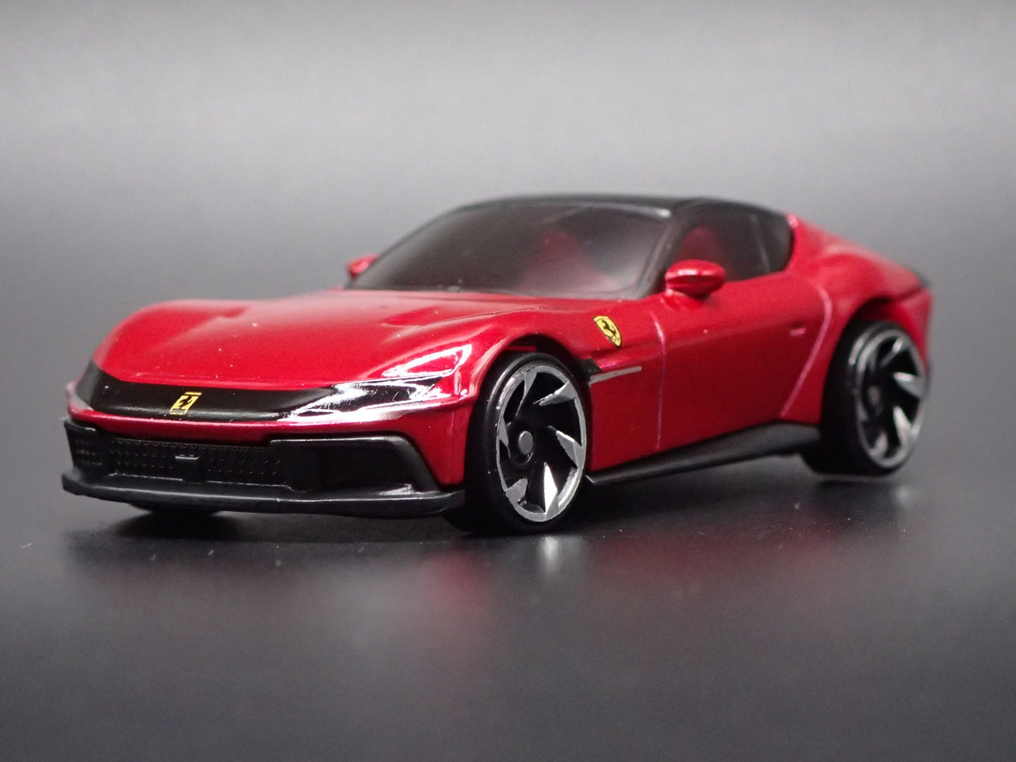 2024-2026 FERRARI 12CILINDRI 1:64 SCALE COLLECTIBLE DIORAMA DIECAST MODEL CAR