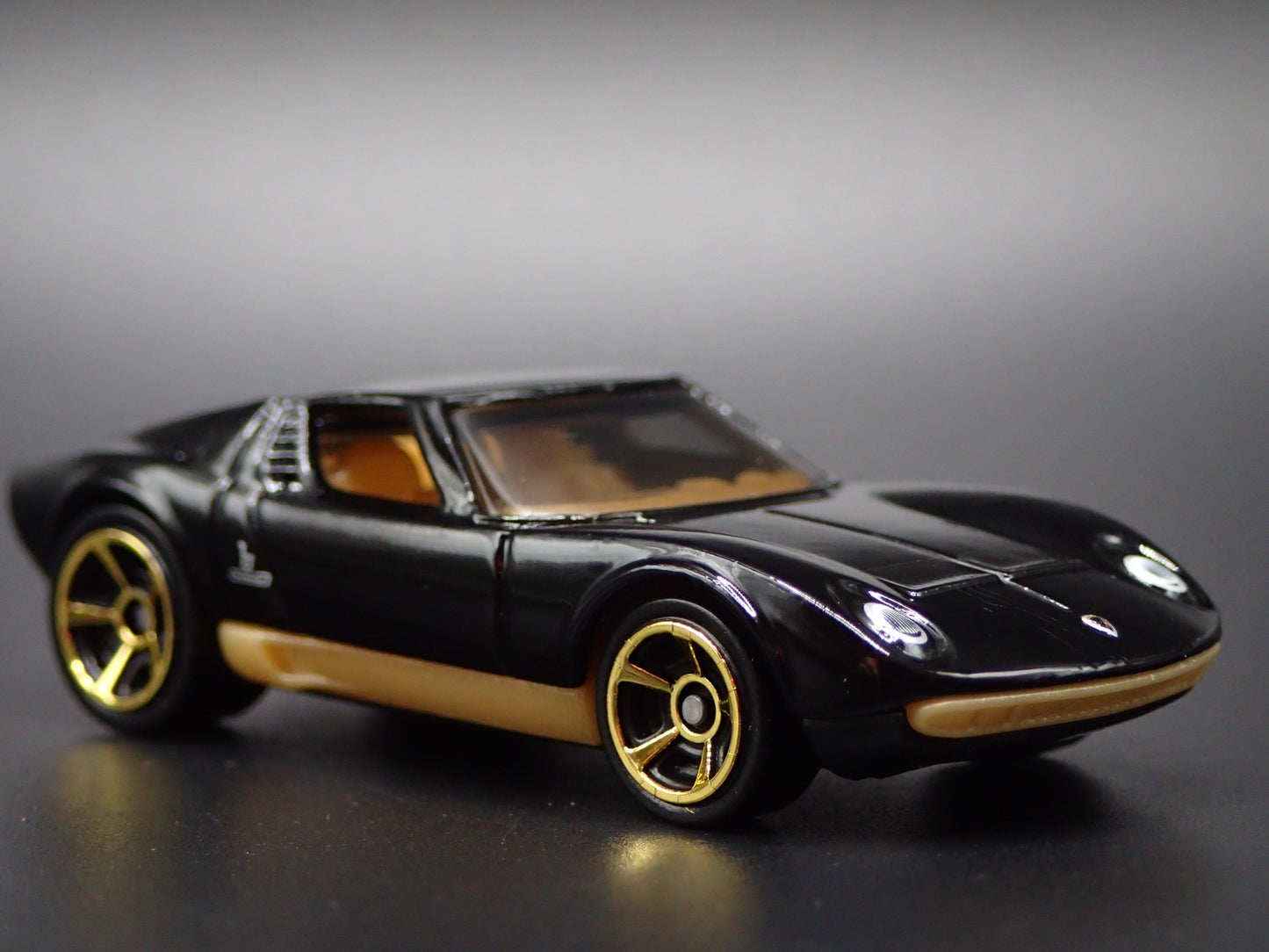 1976-1973 LAMBORGHINI MIURA SV BLACK 1:64 SCALE COLLECTIBLE DIECAST MODEL CAR