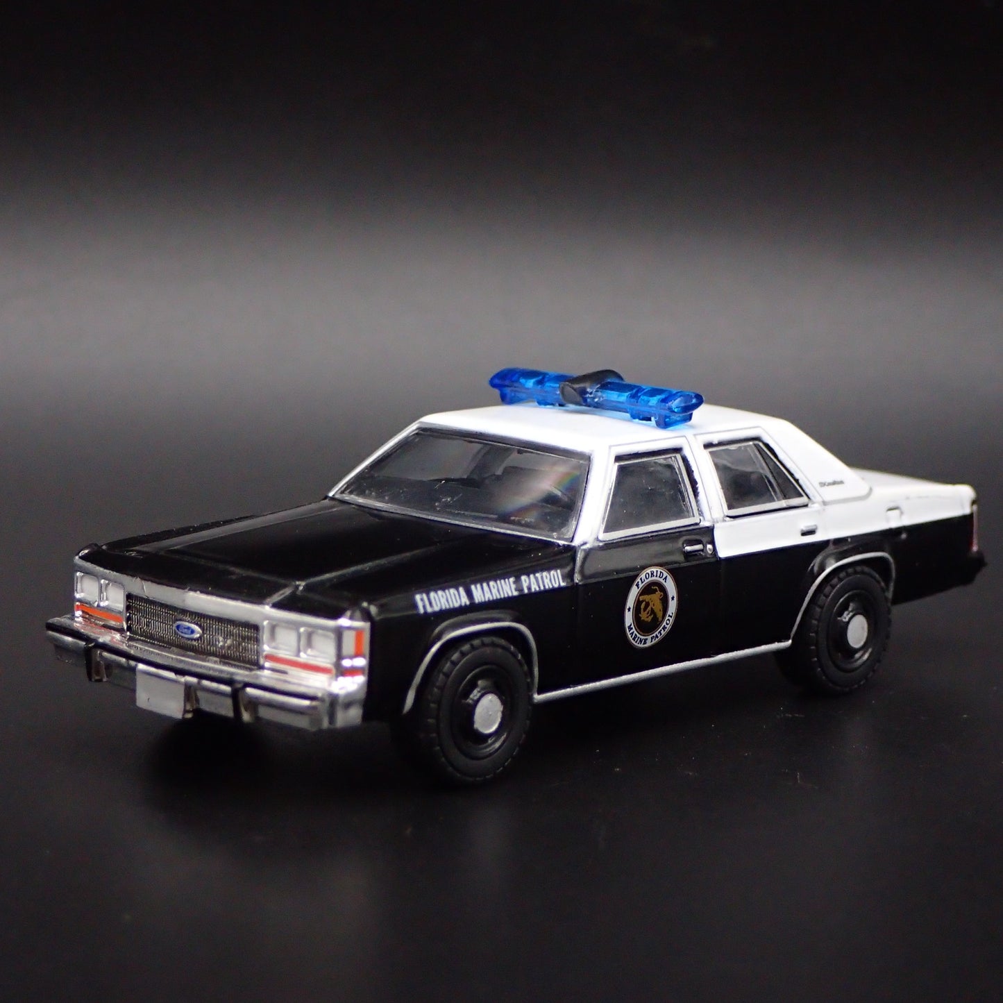 1990 FORD LTD CROWN VICTORIA FLORIDA MARINE PATROL 1:64 SCALE DIECAST MODEL CAR