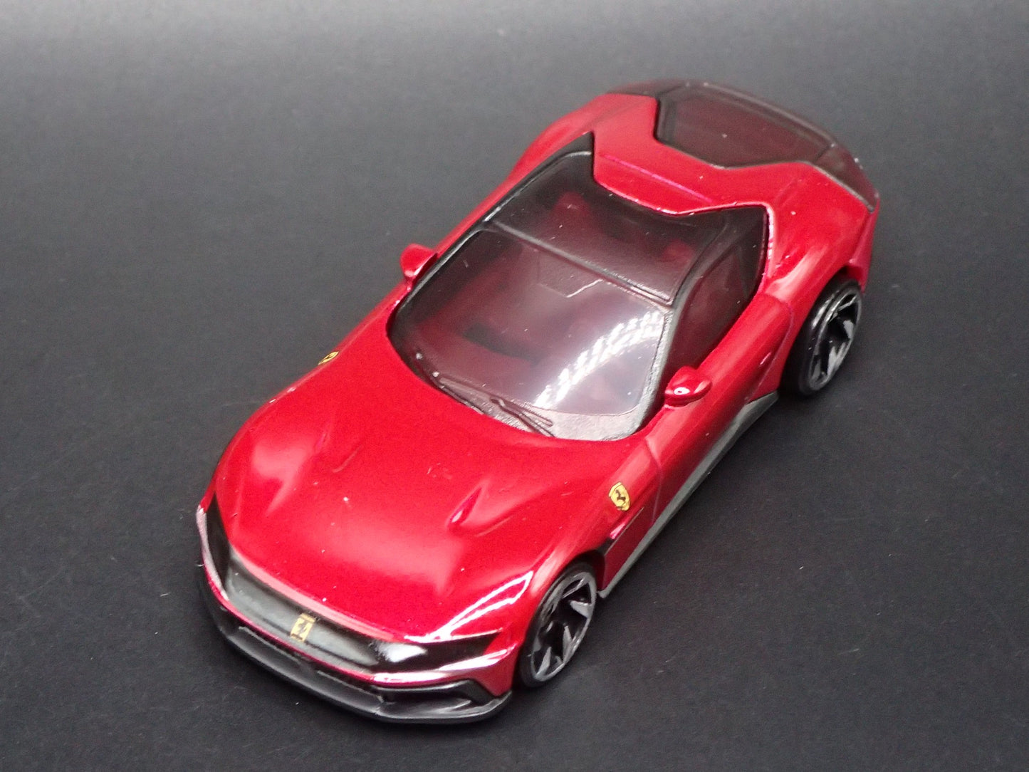 2024-2026 FERRARI 12CILINDRI 1:64 SCALE COLLECTIBLE DIORAMA DIECAST MODEL CAR