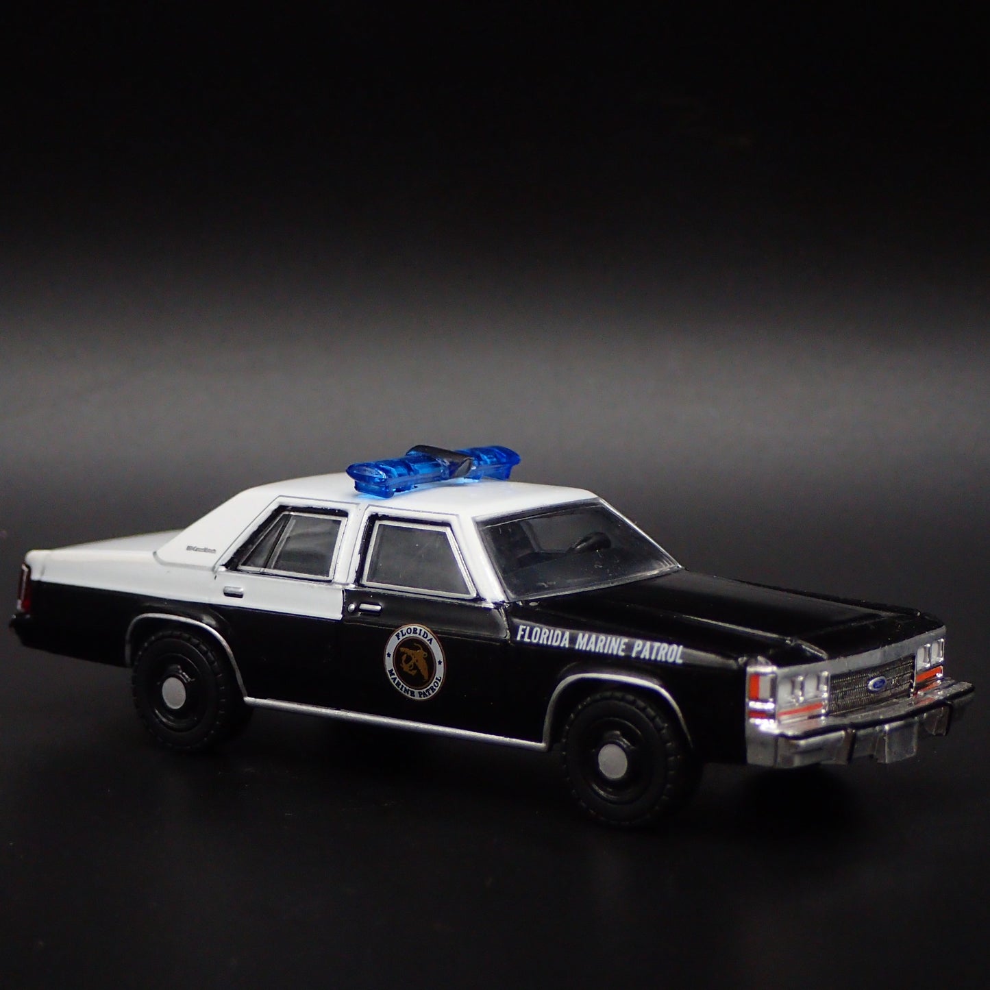 1990 FORD LTD CROWN VICTORIA FLORIDA MARINE PATROL 1:64 SCALE DIECAST MODEL CAR