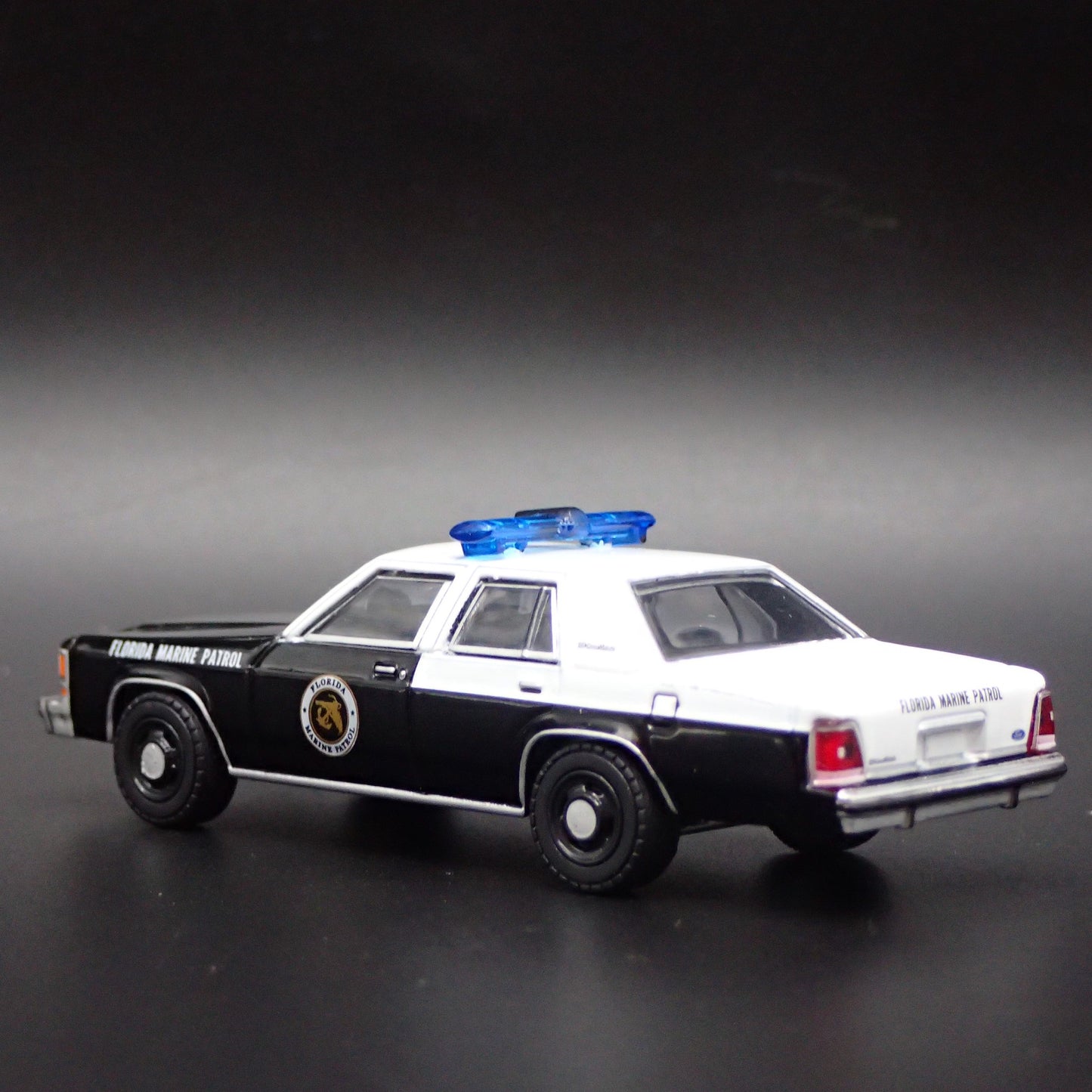 1990 FORD LTD CROWN VICTORIA FLORIDA MARINE PATROL 1:64 SCALE DIECAST MODEL CAR