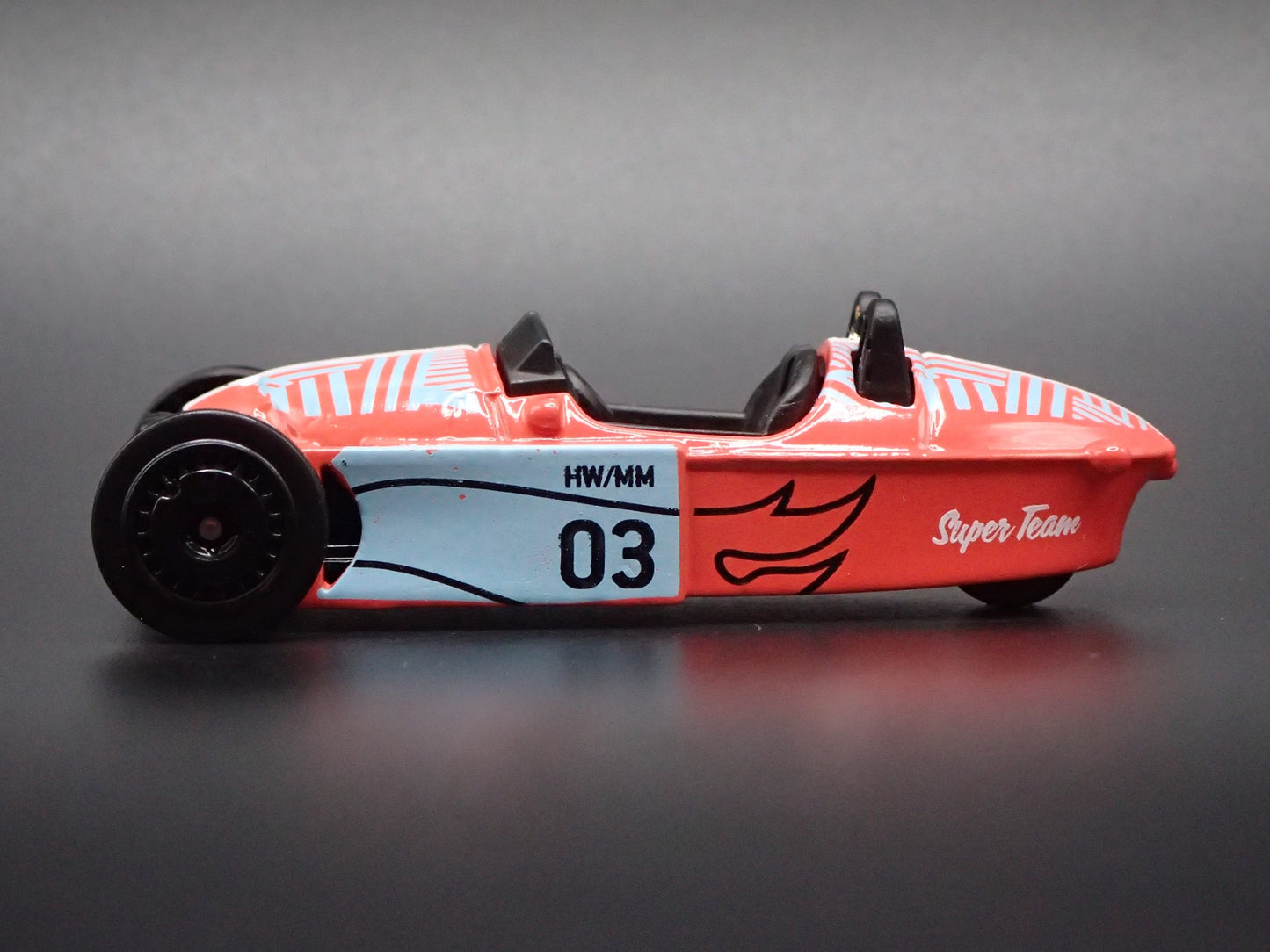 2022-2025 MORGAN SUPER 3  1:64 SCALE COLLECTIBLE DIORAMA DIECAST MODEL CAR