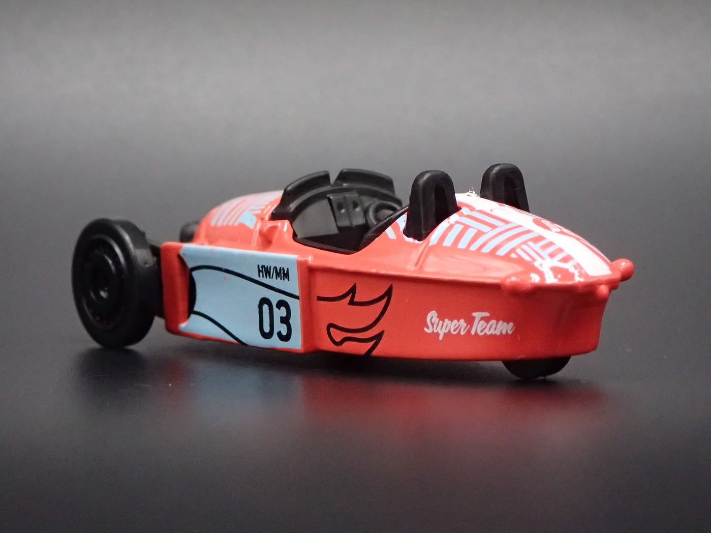 2022-2025 MORGAN SUPER 3  1:64 SCALE COLLECTIBLE DIORAMA DIECAST MODEL CAR
