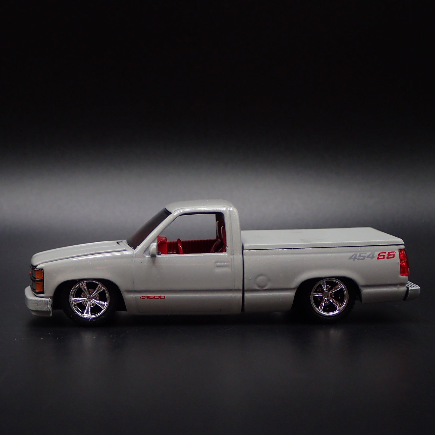 1991 91 CHEVY CHEVROLET C1500 SS 454 PICKUP TRUCK 1:64 SCALE DIECAST MODEL CAR