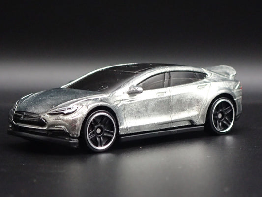 2012-2016 TESLA MODEL S SILVER 1/64 SCALE COLLECTIBLE DIORAMA DIECAST MODEL CAR