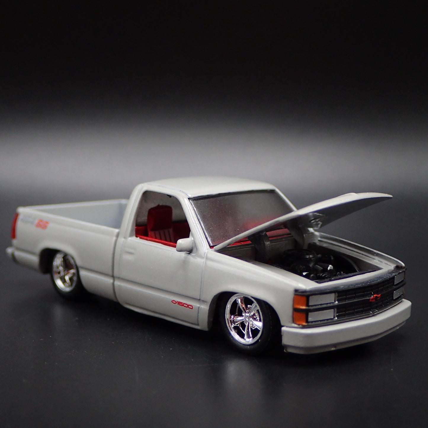 1991 91 CHEVY CHEVROLET C1500 SS 454 PICKUP TRUCK 1:64 SCALE DIECAST MODEL CAR