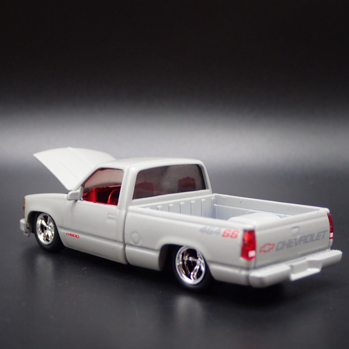 1991 91 CHEVY CHEVROLET C1500 SS 454 PICKUP TRUCK 1:64 SCALE DIECAST MODEL CAR
