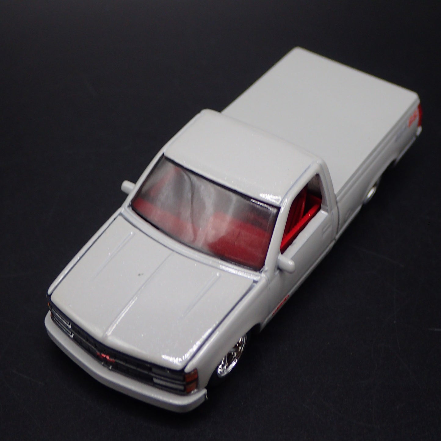 1991 91 CHEVY CHEVROLET C1500 SS 454 PICKUP TRUCK 1:64 SCALE DIECAST MODEL CAR