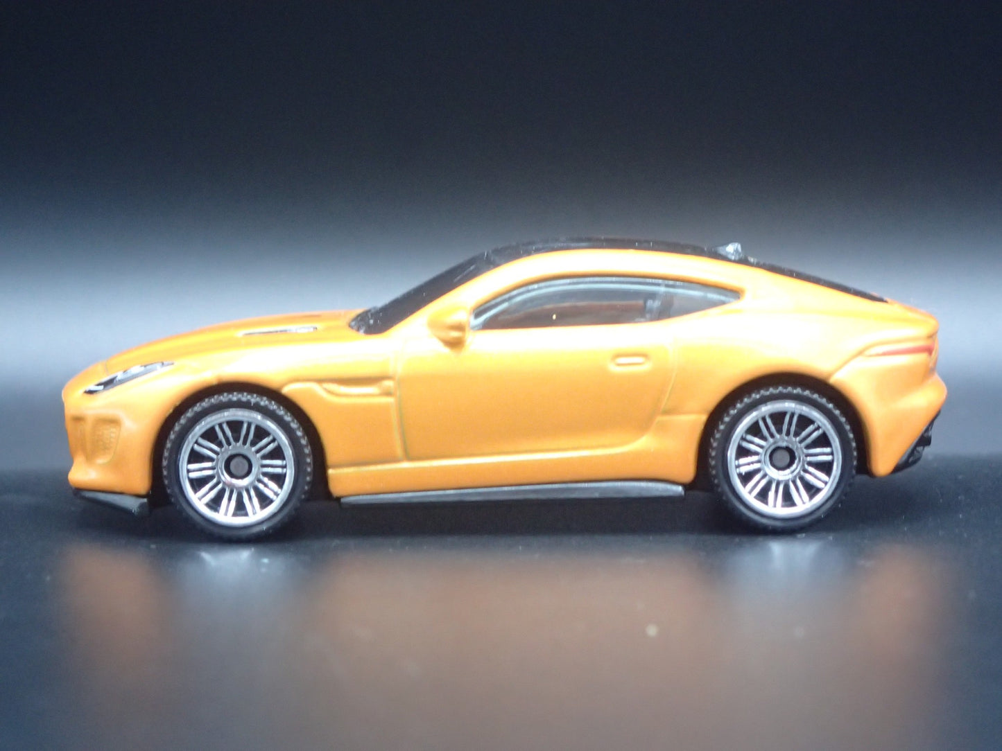 2014-2024 JAGUAR F TYPE COUPE 1:64 SCALE COLLECTIBLE DIORAMA DIECAST MODEL CAR