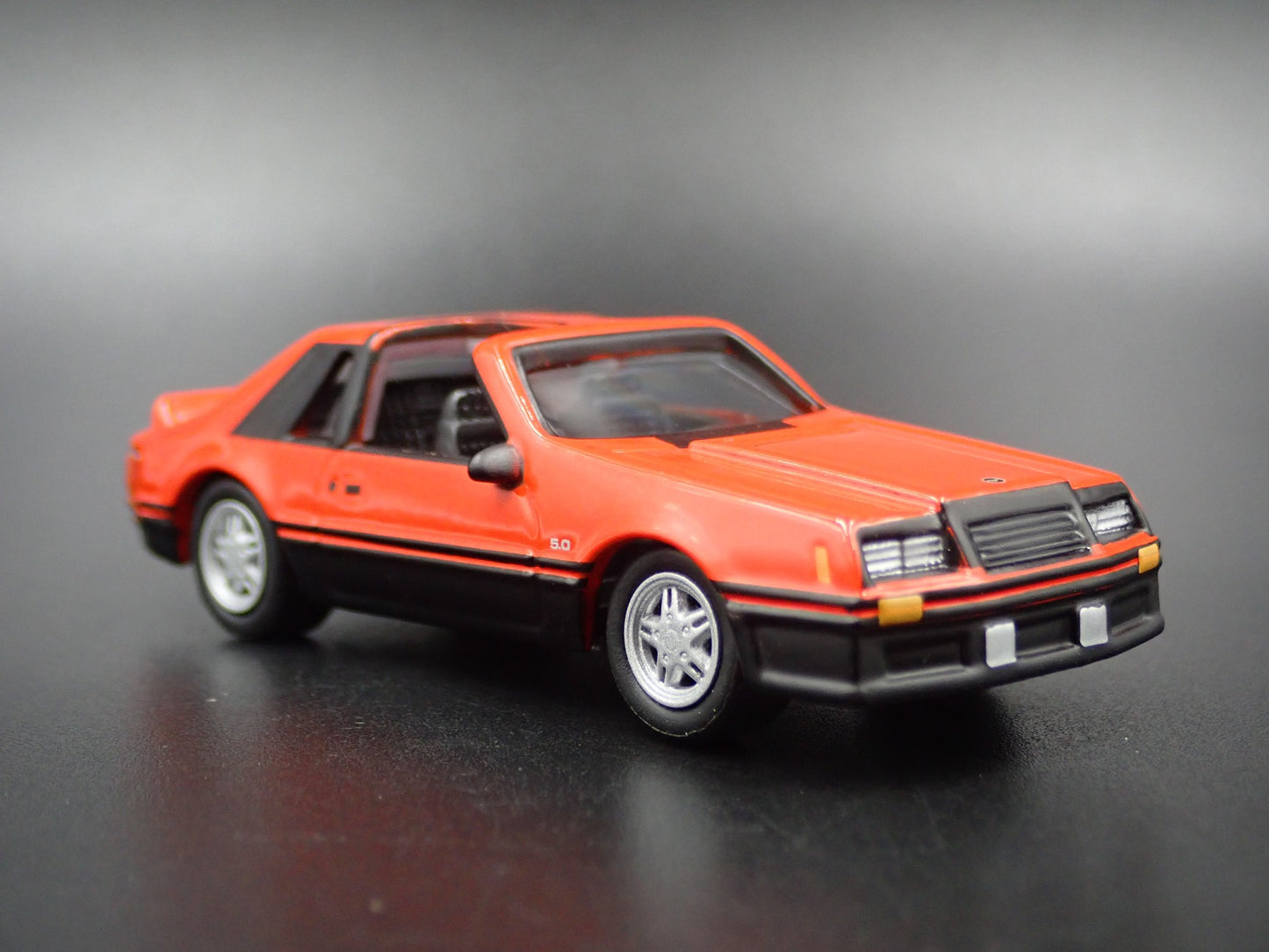 1982 82 FORD MUSTANG GT 5.0 FOX BODY 1:64 SCALE COLLECTIBLE DIECAST MODEL CAR