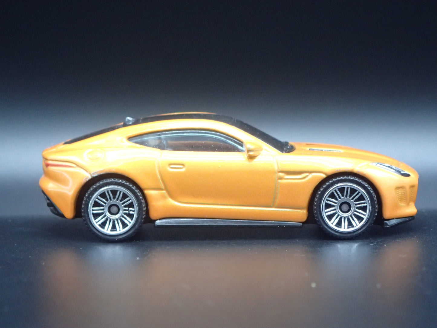 2014-2024 JAGUAR F TYPE COUPE 1:64 SCALE COLLECTIBLE DIORAMA DIECAST MODEL CAR