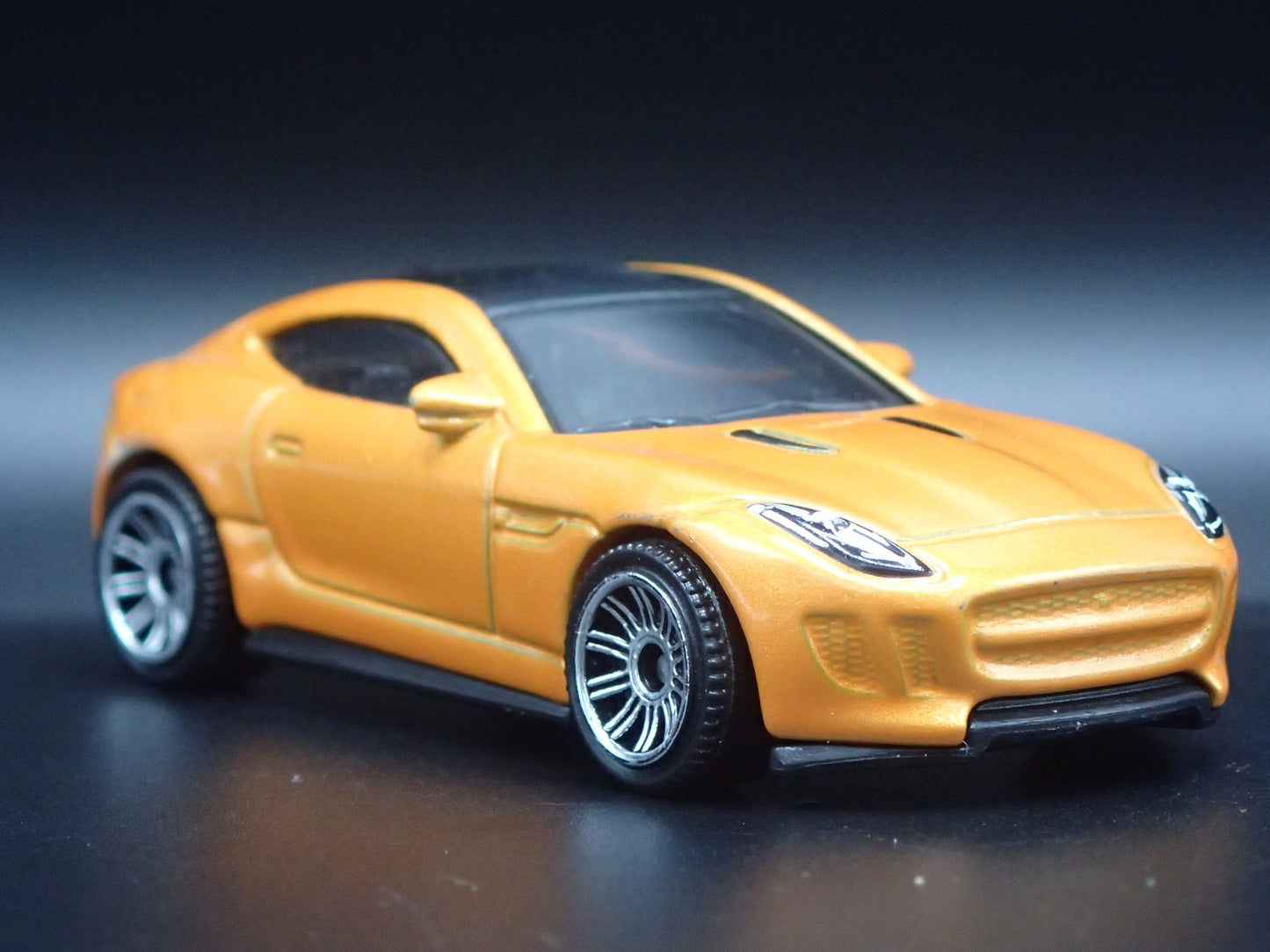 2014-2024 JAGUAR F TYPE COUPE 1:64 SCALE COLLECTIBLE DIORAMA DIECAST MODEL CAR