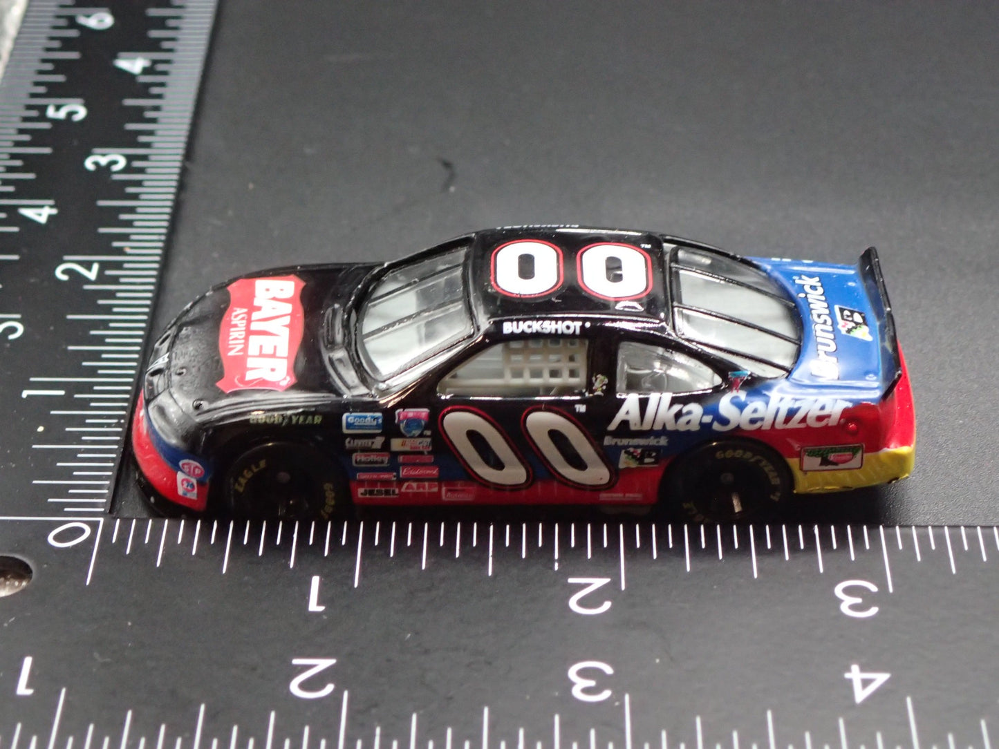 1998 98 PONTIAC GRAND PRIX 00 BUCKSHOT JONES NASCAR 1:64 SCALE DIECAST MODEL CAR